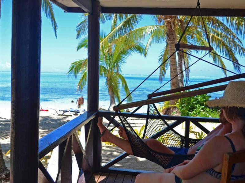 Ratu Kini Dive & Stay Mana Island Exteriör bild